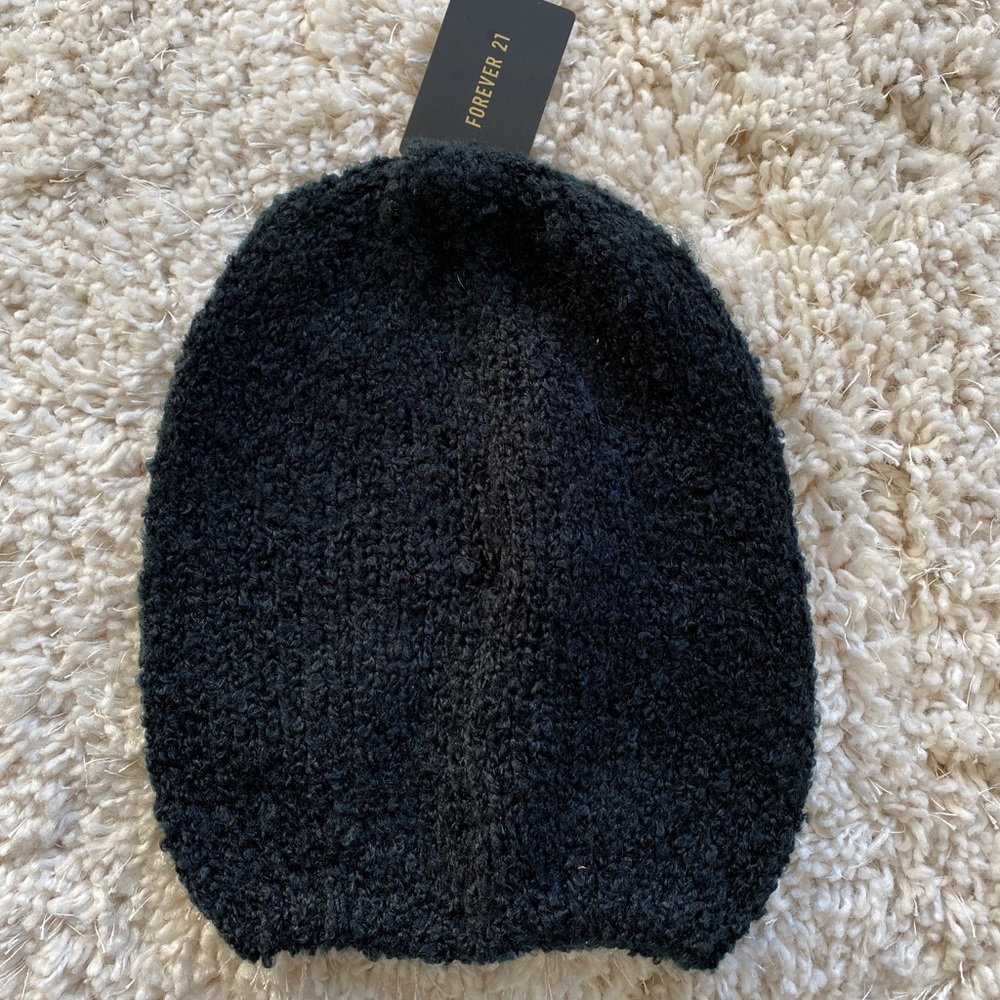 NEW Forever 21 Black Beanie